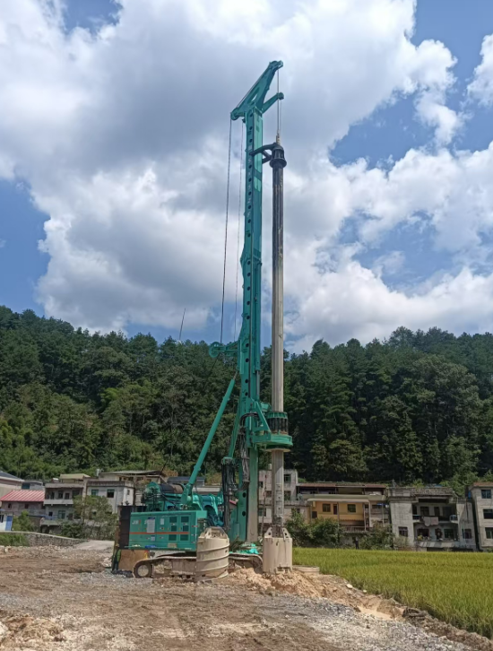 逆势而上，上海金泰大型旋挖钻机凭实力破局基建寒冬